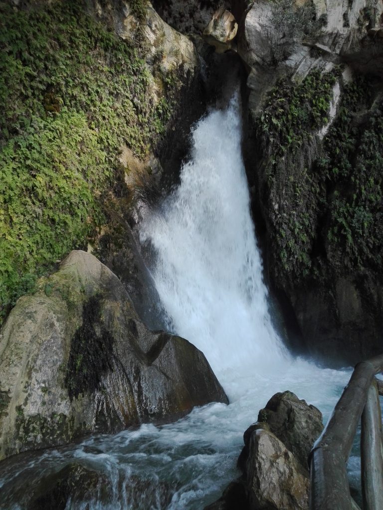 Cueva del agua, monumento natural de Quesada, en Tíscar
