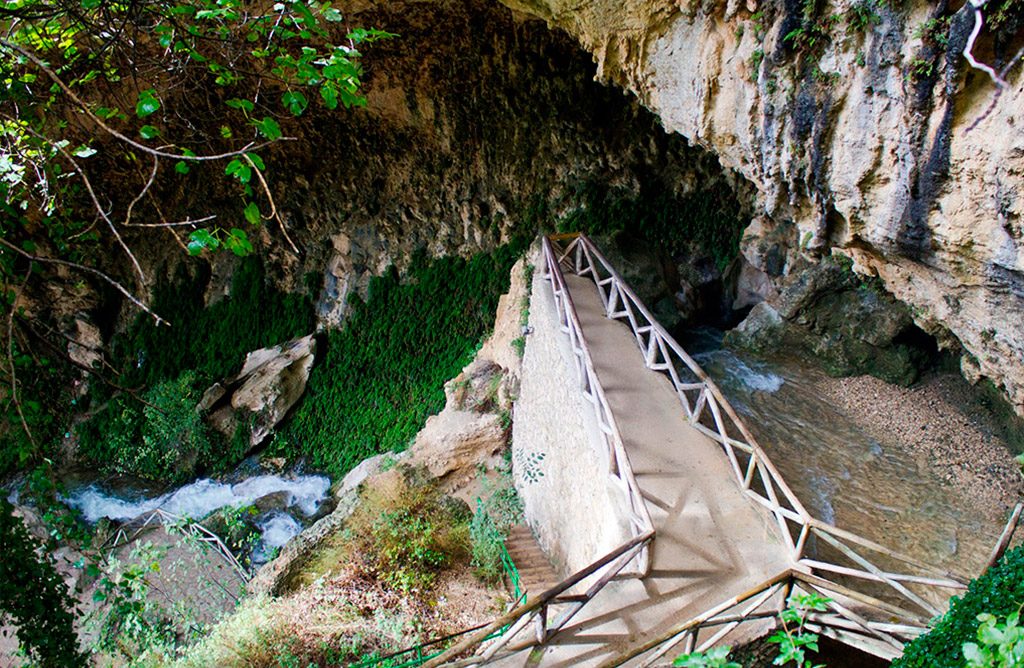 Cueva del agua, en Tiscar Quesada