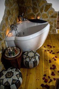 Jacuzzi whirlpool tub Romantic Welcome Cazorla Rural House Guadalentin